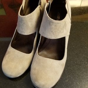 Suede pumps gray aerosole